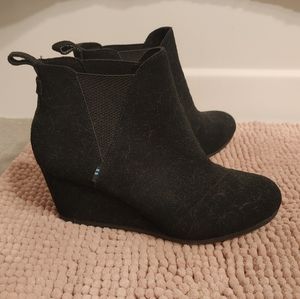 Toms Wedge Booties